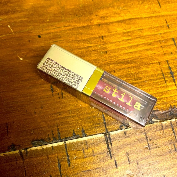 Stila lip gloss NWT - Picture 1 of 2